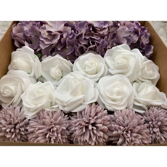 20 Count | Shades Of Purple Hydrangeas & White Roses Chrysanthemum Wedding - Picture 2 of 3